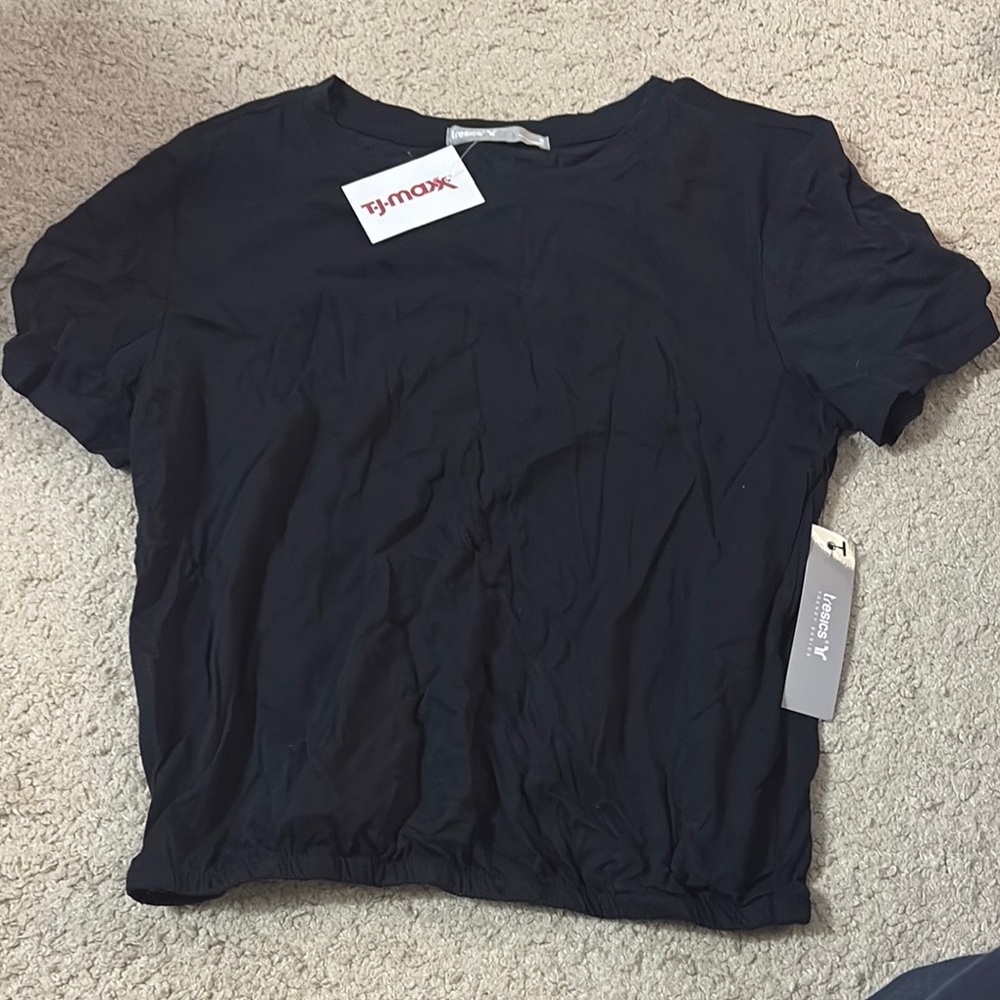 Tresics Black Short Sleeve T-Shirt
